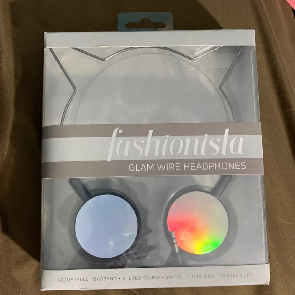 Cat ear headphones 🎧
